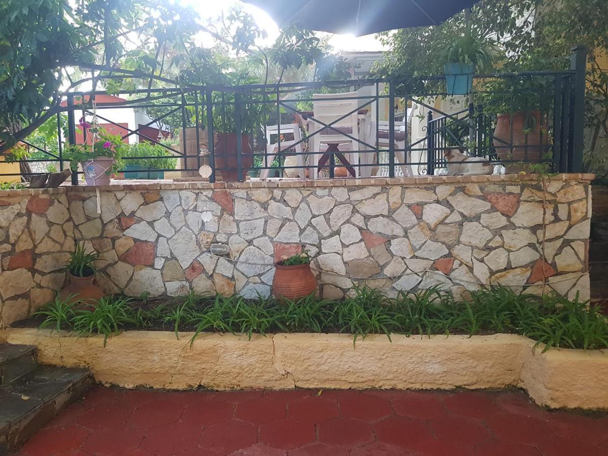 Kuris Studios & Apartments Vasilikos  Ngoại thất bức ảnh